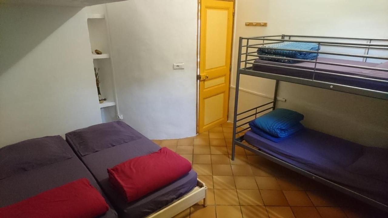 Chambres D'Hotes Gite Saint Roch Tuchan エクステリア 写真