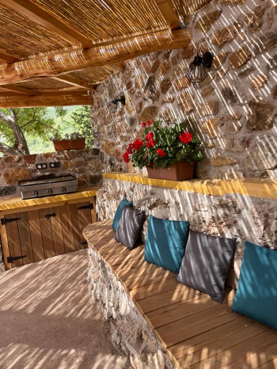 Chambres D'Hotes Gite Saint Roch Tuchan エクステリア 写真